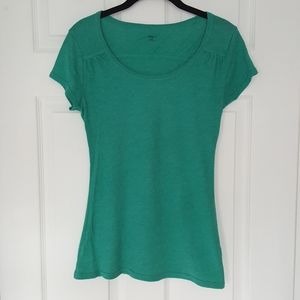 Gap green scoop tee